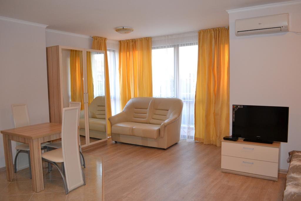 Apart Lev Ravda Kamer foto
