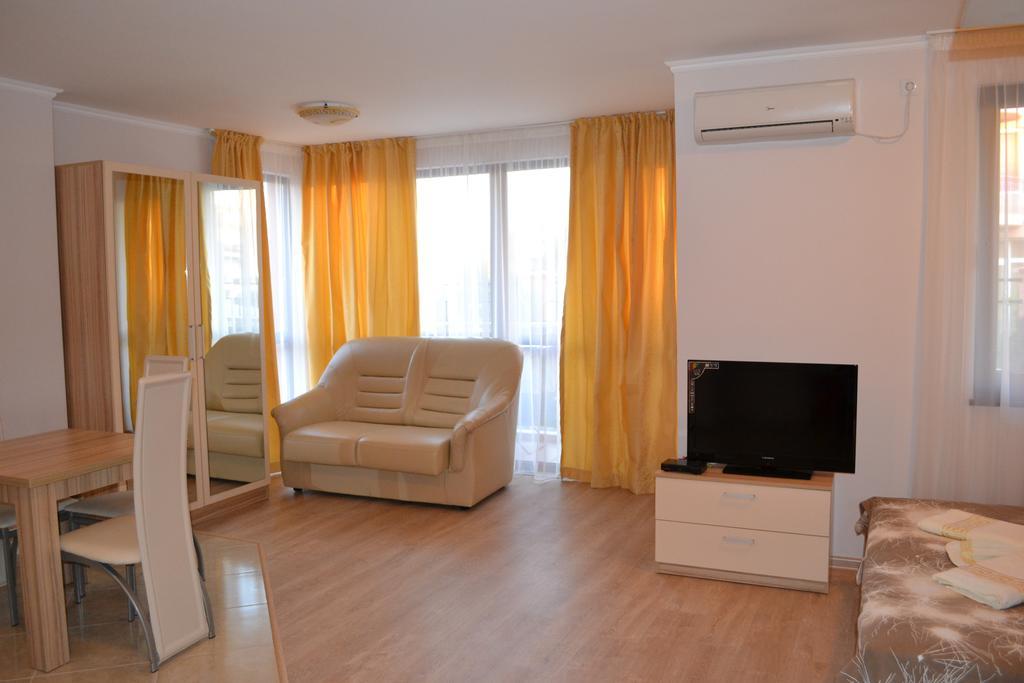 Apart Lev Ravda Kamer foto