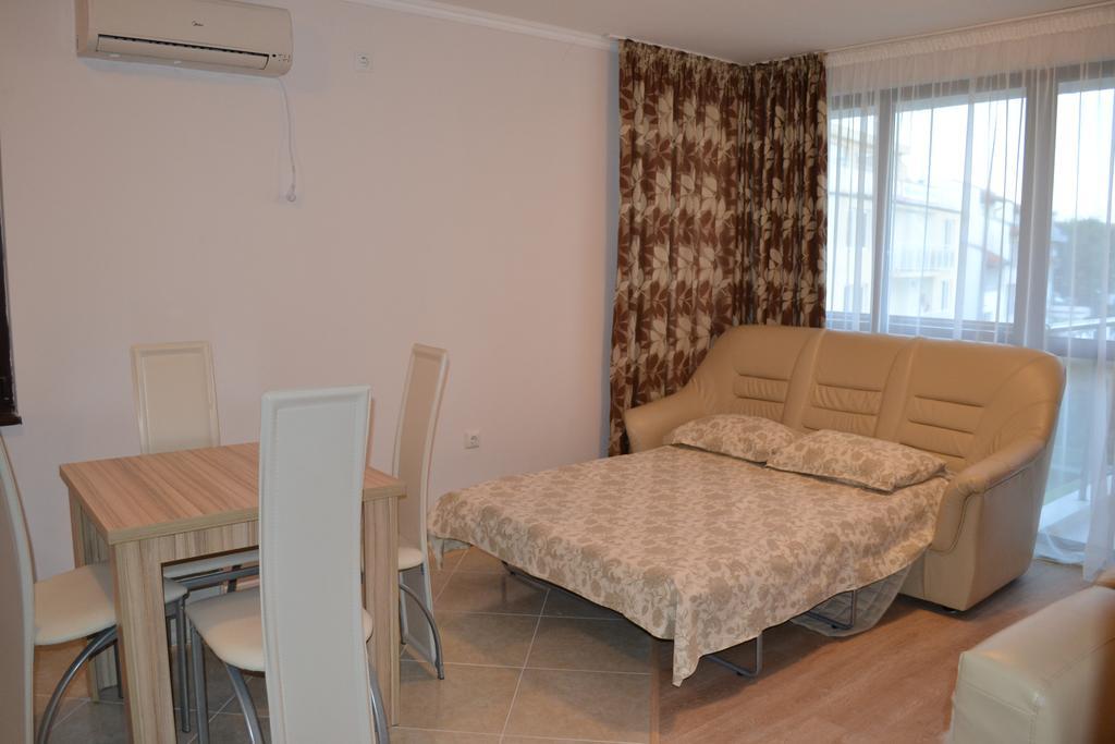 Apart Lev Ravda Kamer foto
