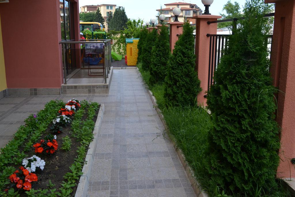 Apart Lev Ravda Buitenkant foto