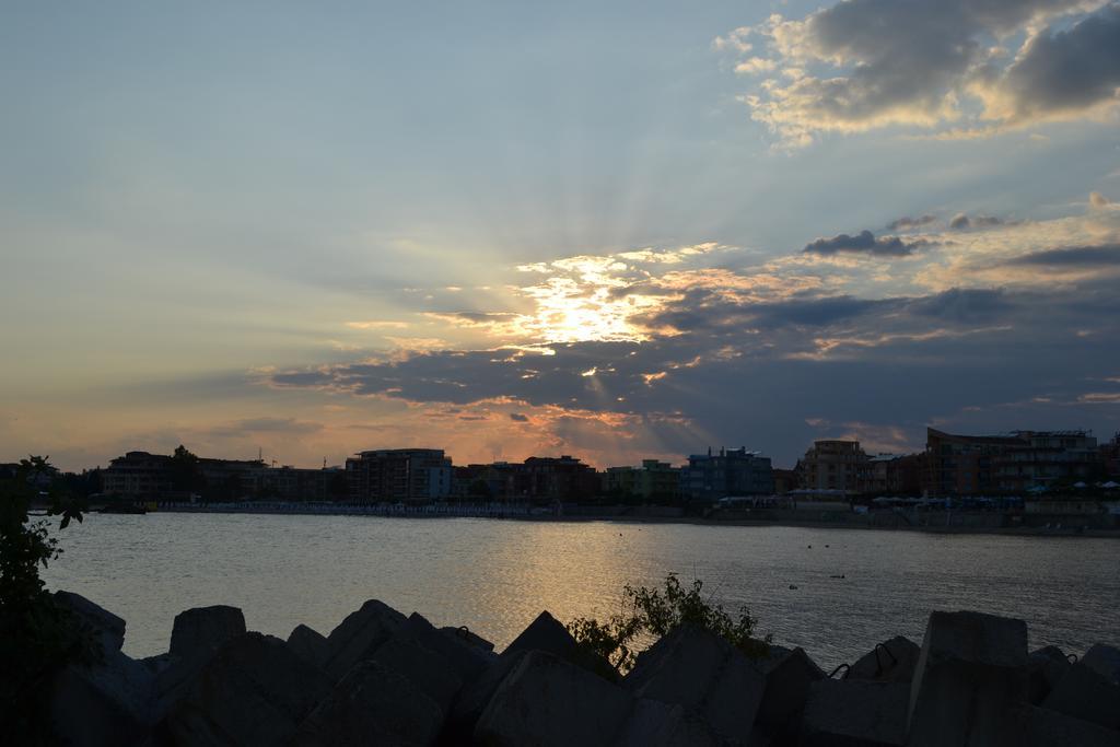 Apart Lev Ravda Buitenkant foto