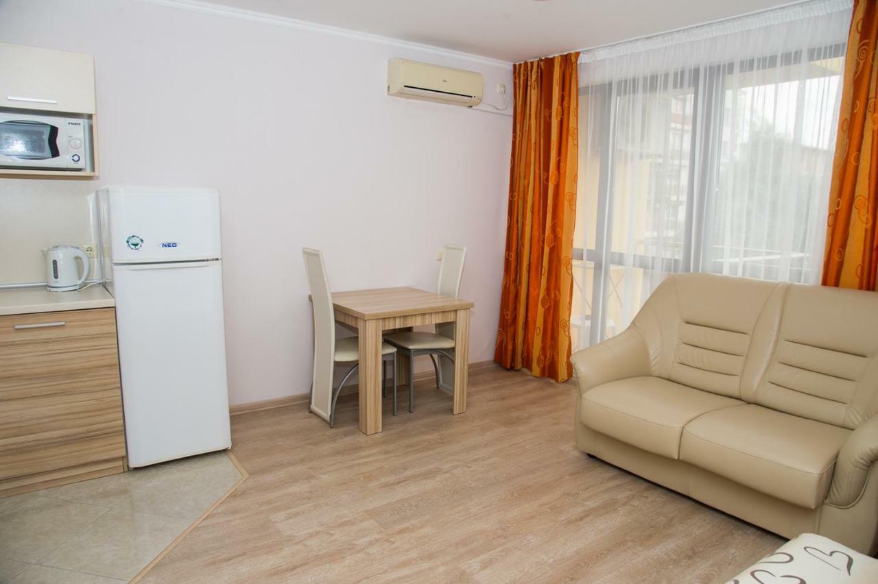 Apart Lev Ravda Buitenkant foto