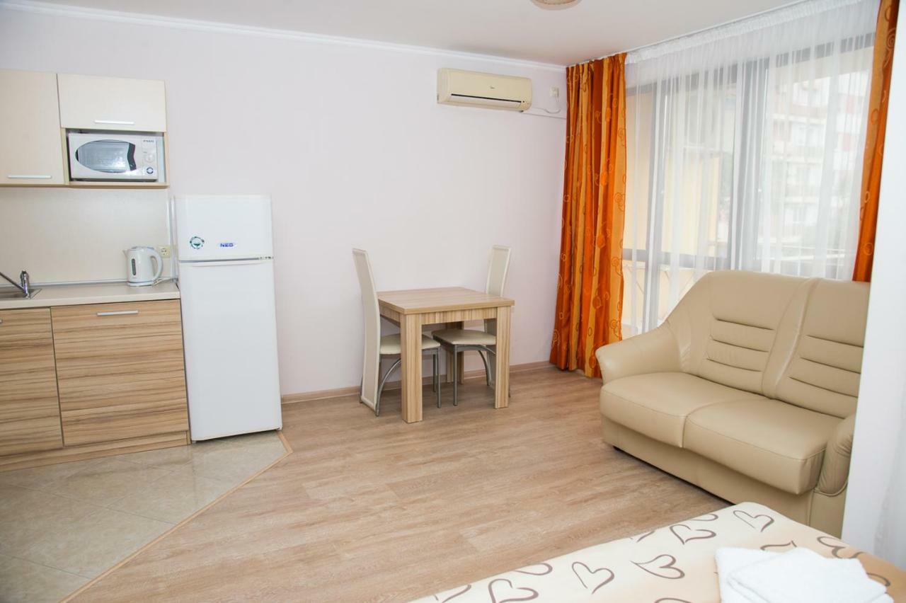 Apart Lev Ravda Buitenkant foto