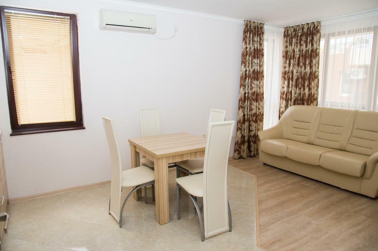 Apart Lev Ravda Buitenkant foto